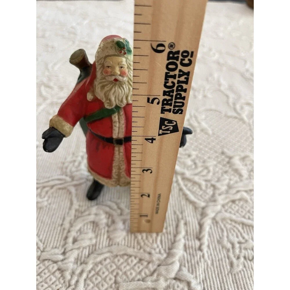 Unbranded vintage plastic